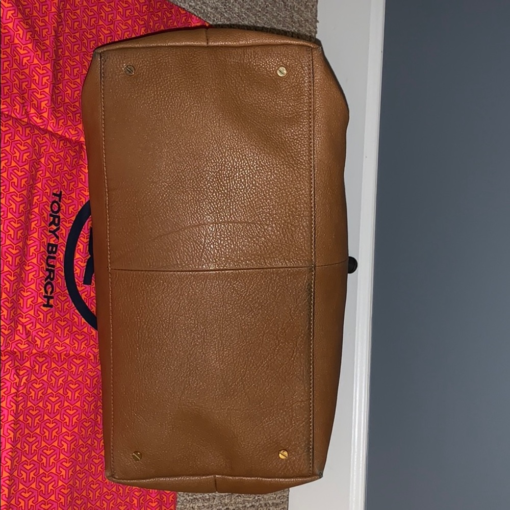 Tory Burch Tan Leather Perforated Logo Tote - Picture 3 of 12